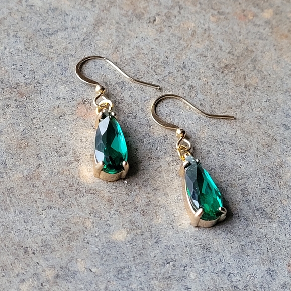 18k Gold Emerald Earrings - Picture 3 of 6